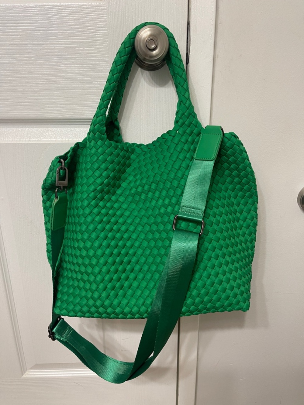 Sol and Selene Sky’s the limit-medium tote, in Kelly Green